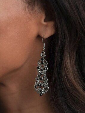 Paparazzi Jewelry Accessories - Diva Decorum - Black Earrings - Vintage